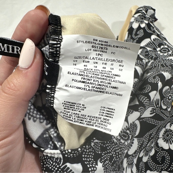 NWT Miraclesuit‎ [ 16 US ] Delta Dawn Sojourn One Piece Swimsuit Black White - Picture 13 of 13